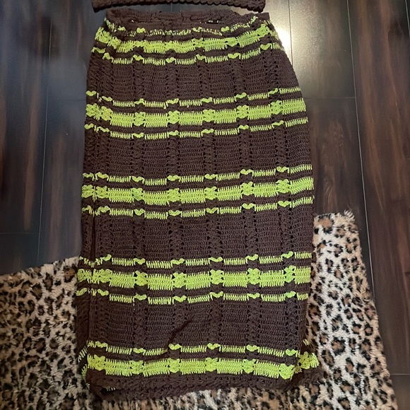 NWOT FREE PEOPLE Large Beach Cover up DONNI Sweater Set Crochet Skirt Crop Top - Picture 5 of 14